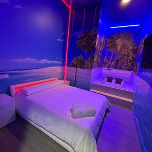 Habitacion Con Jacuzzi Y Bano Privado